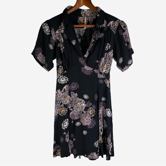FREE PEOPLE Blue Hawaii Black Mini Dress Sz XS Floral 100% Viscose Boho - Picture 3 of 9